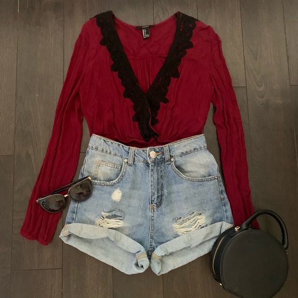 Forever 21 V-cut Long Sleeve Crop Top - Picture 2 of 4